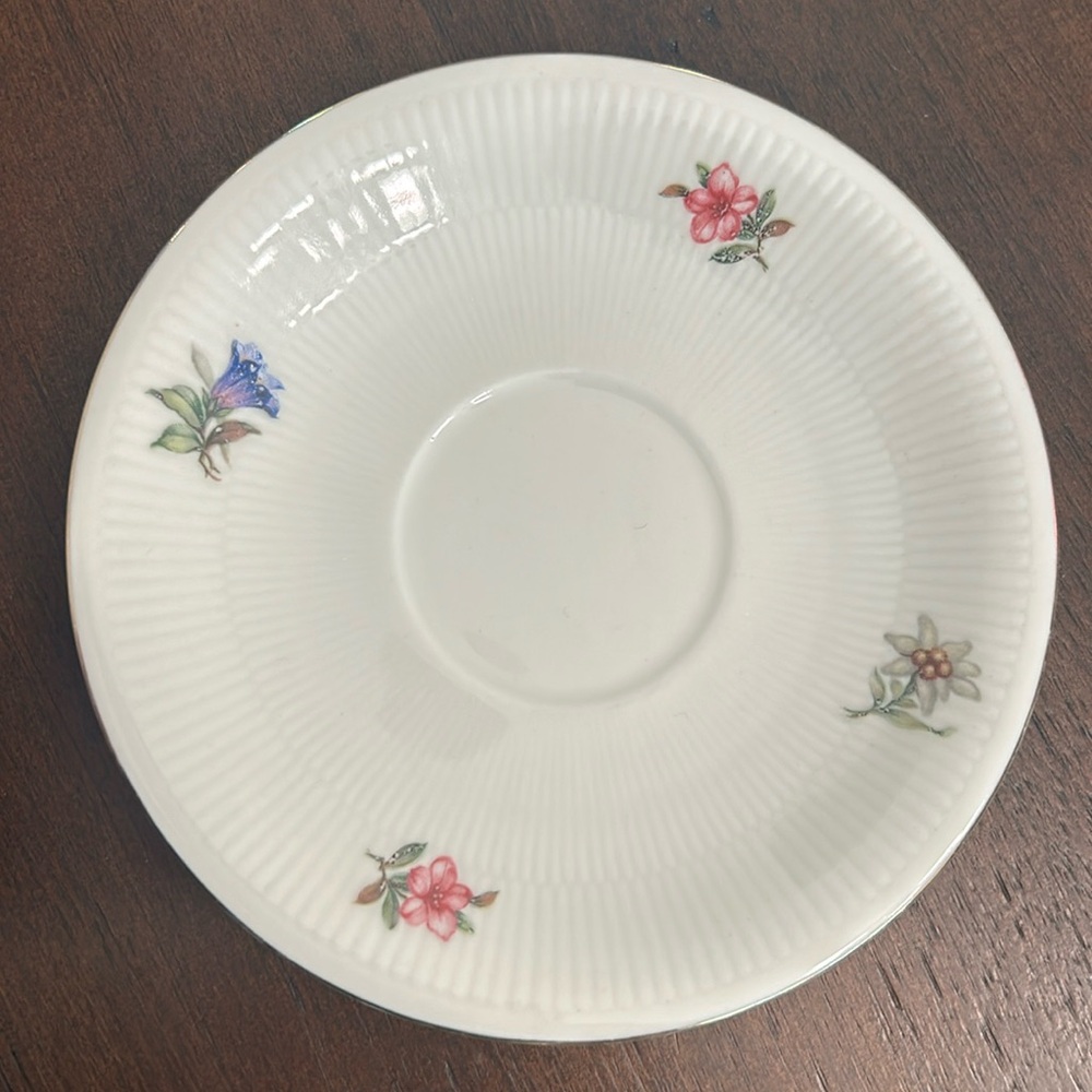 Tea Saucer - Schumann Arzberg Bavaria circa 1955 - four flowers pattern